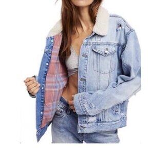 Free People Plaid Lined Sherpa Trucker Jacket Denim Distressed Women Sz M EUC